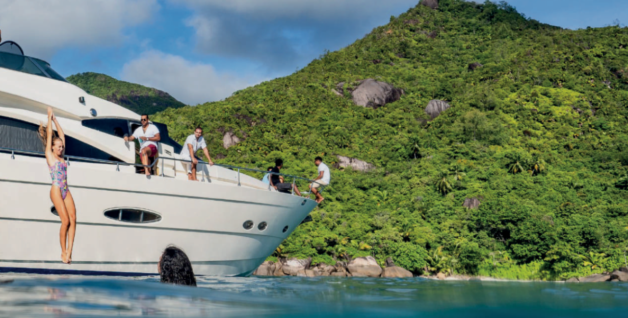 Privé — Yachts &amp; Catamarans