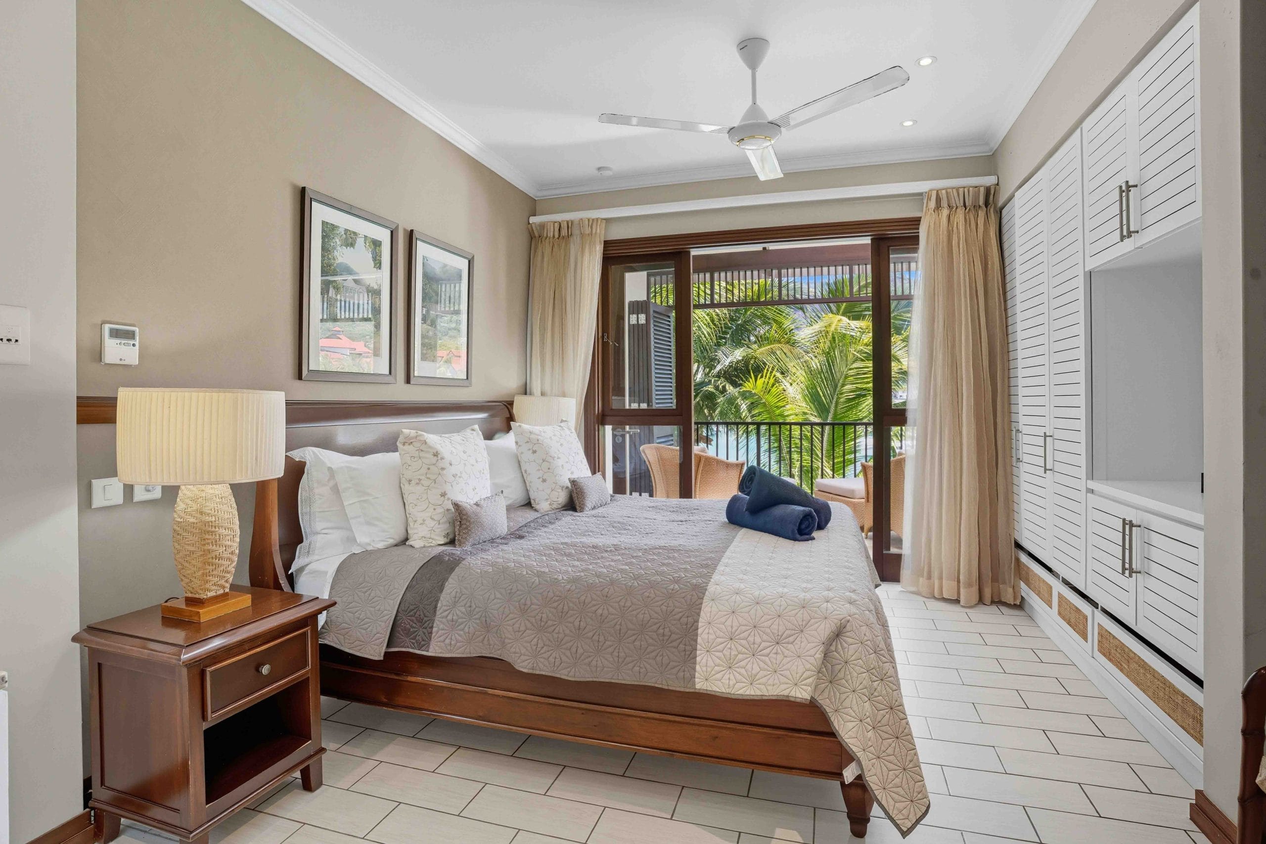 Waterfront apartment with marina views at Eden Island